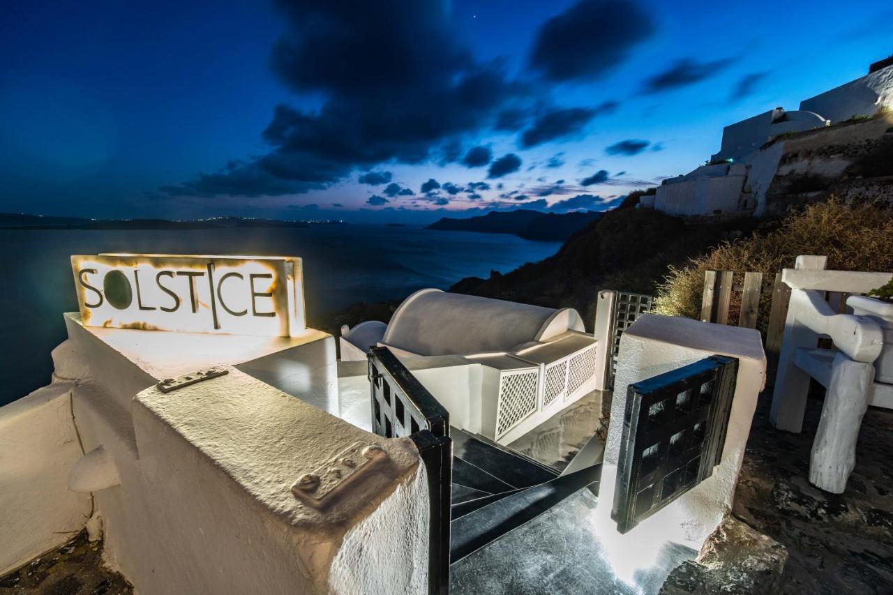 Solstice Luxury Suites Ia Exterior foto