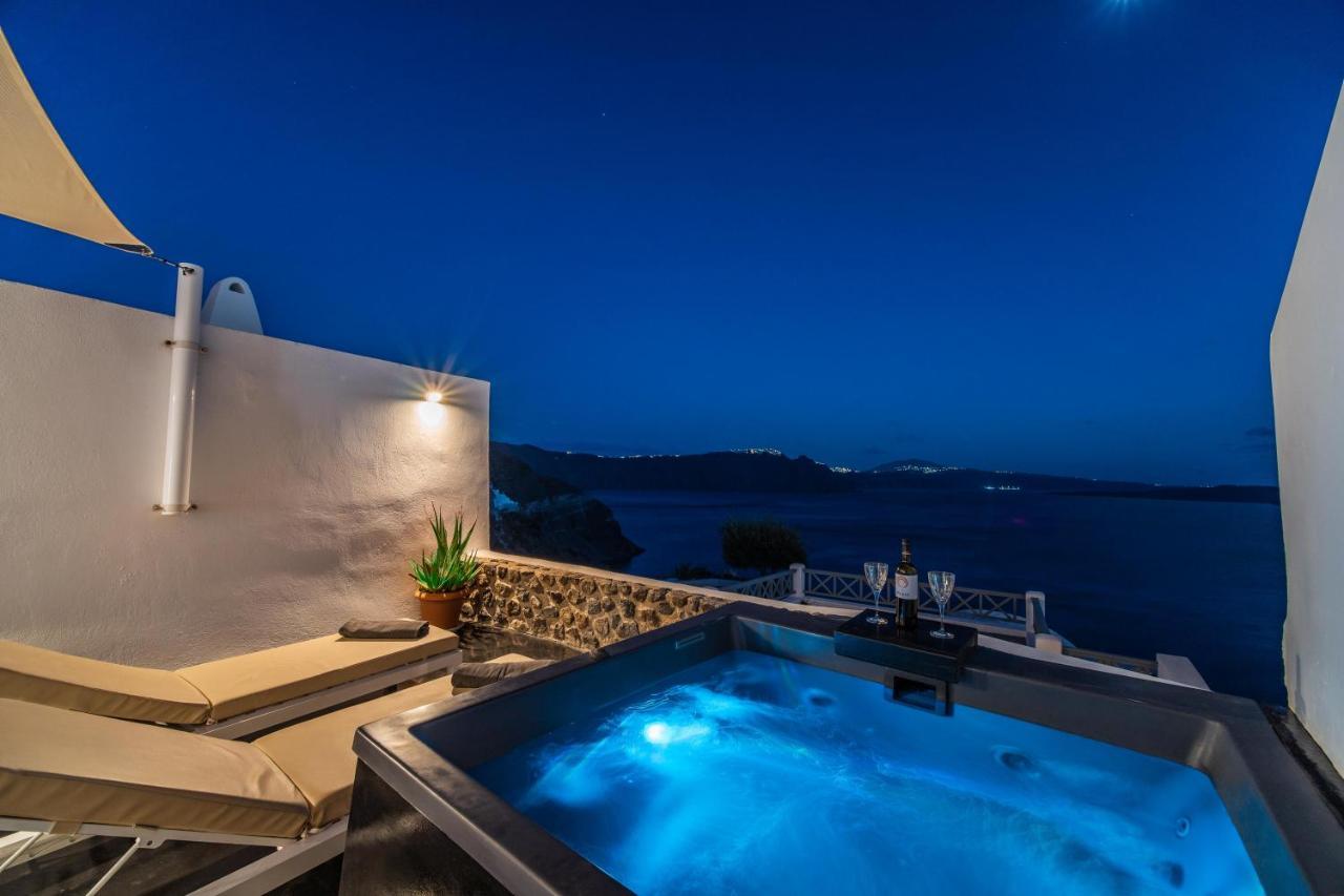 Solstice Luxury Suites Ia Exterior foto