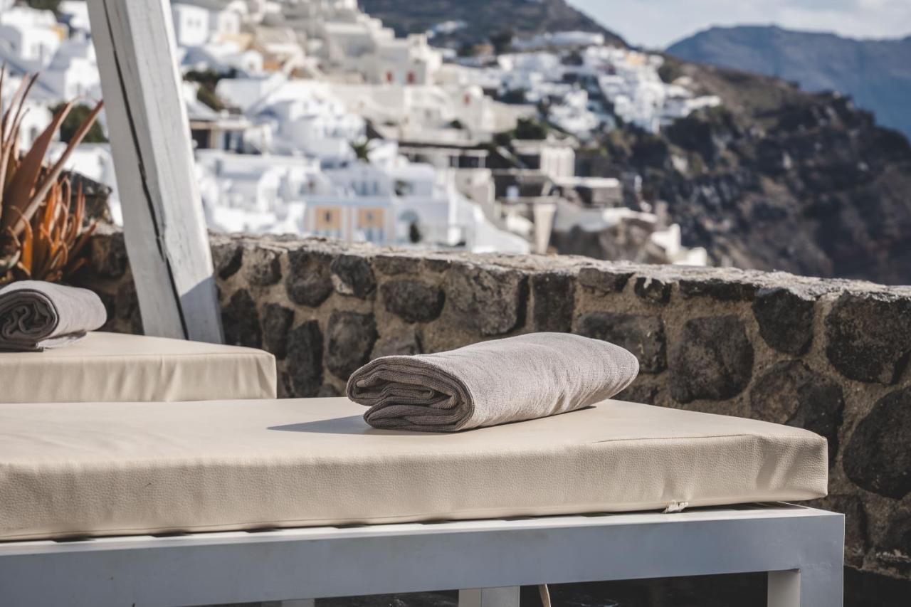 Solstice Luxury Suites Ia Exterior foto