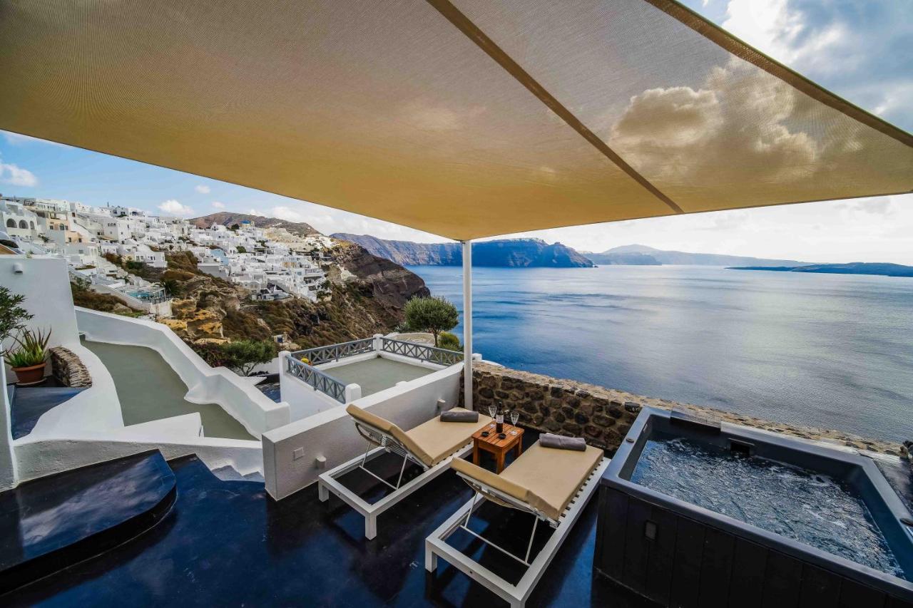 Solstice Luxury Suites Ia Exterior foto
