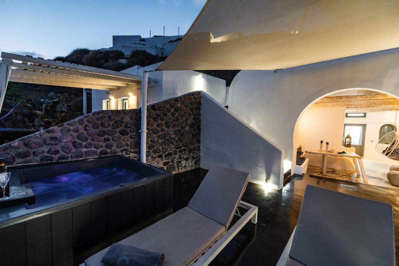 Solstice Luxury Suites Ia Exterior foto